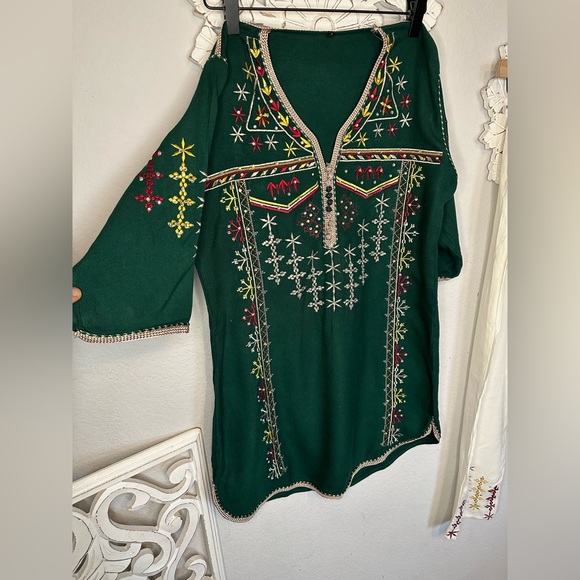 Indian green and ivory embroidered pant and shirt set ✨ size medium never worn ✨ - Picture 5 of 13